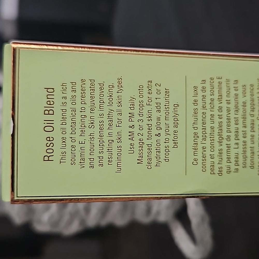 Pixi skintreata rose oil blend, 1 fl .oz nourishing face oil. New. - Picture 5 of 7